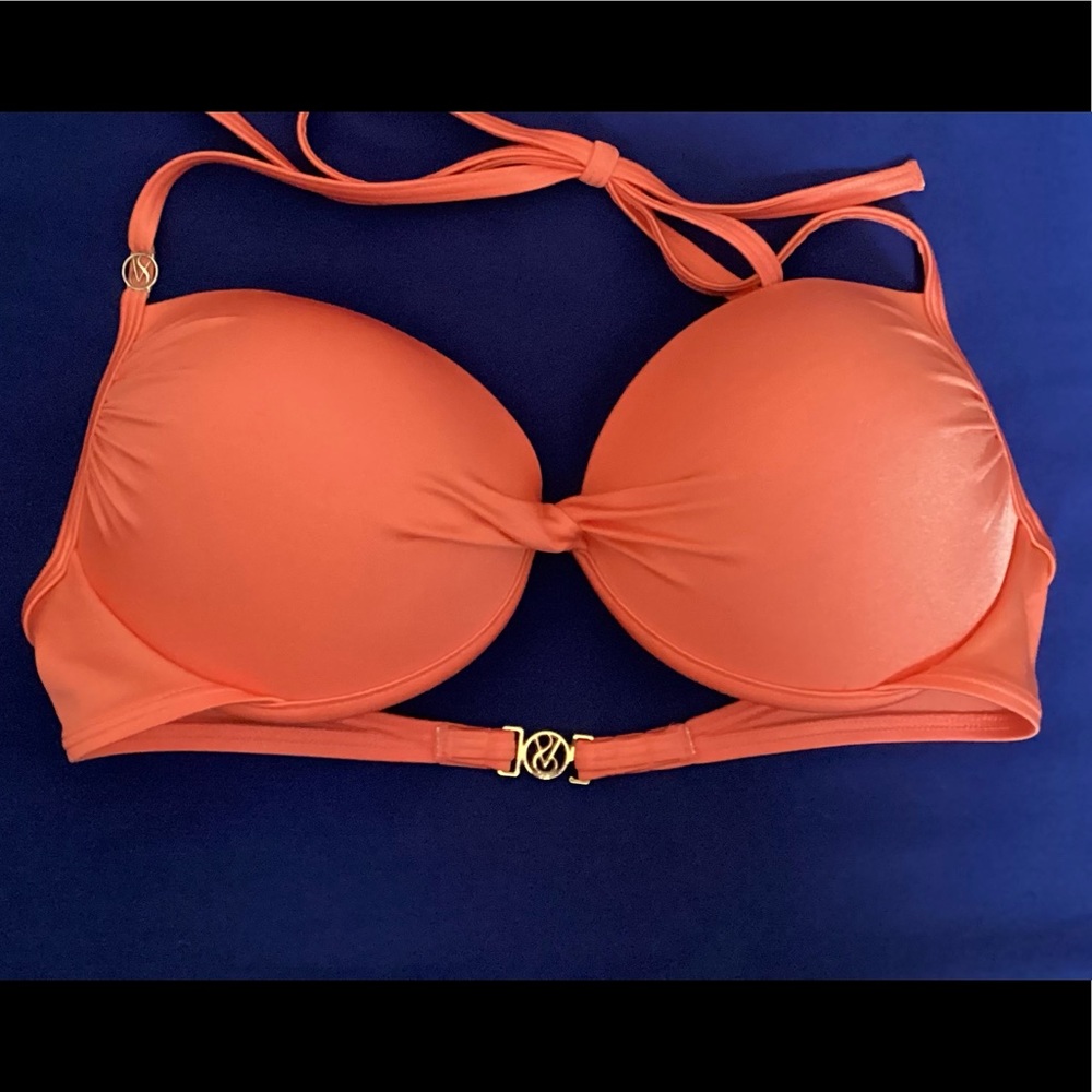 Victoria’s Secret Swim Top 34D
